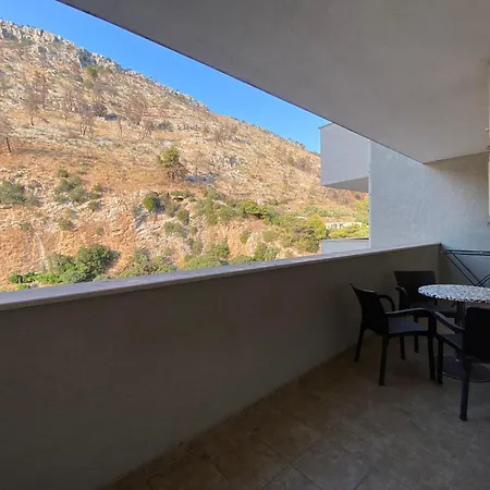 Summer Apartmet In 아파트 *